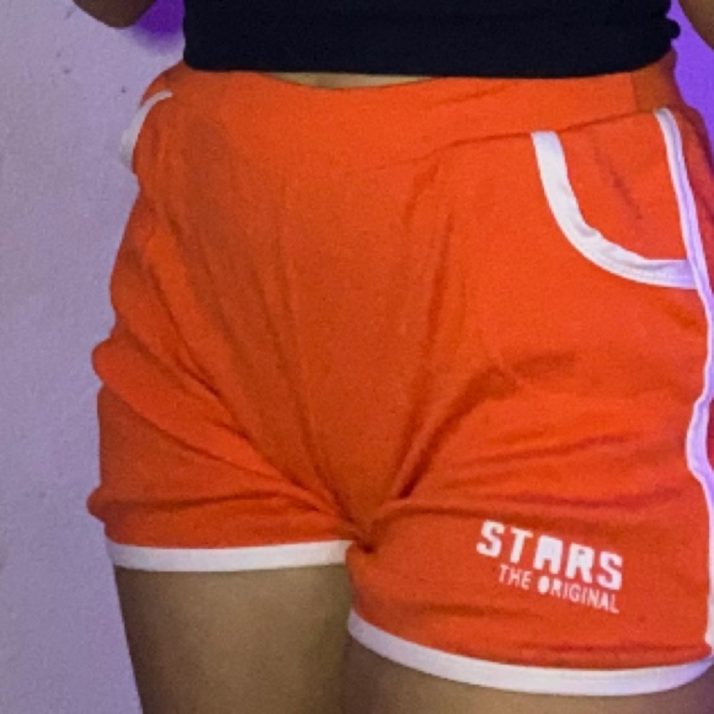 Colored shorts - Picture 2 of 2